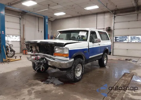 1996 Ford Bronco U100 z USA, uszkodzony, nr VIN 1FMEU15H4TLB39206